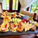 Otel Villa Hotel 4*