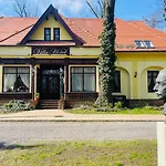 Villa Hotel Debrecen