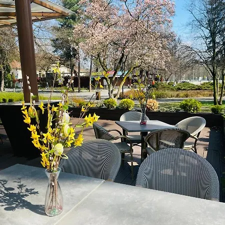 Villa Hotel 4* Debreţin