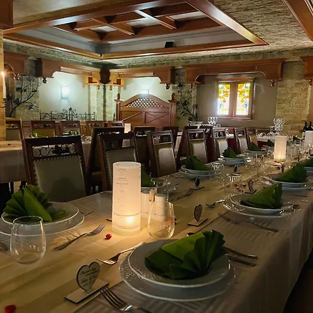 Hotel Villa Hotel 4*