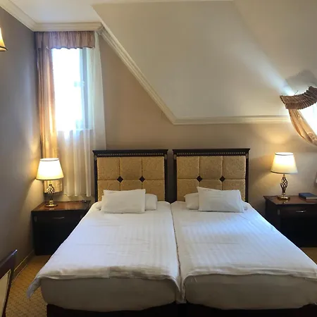 Villa Hotel 데브레첸