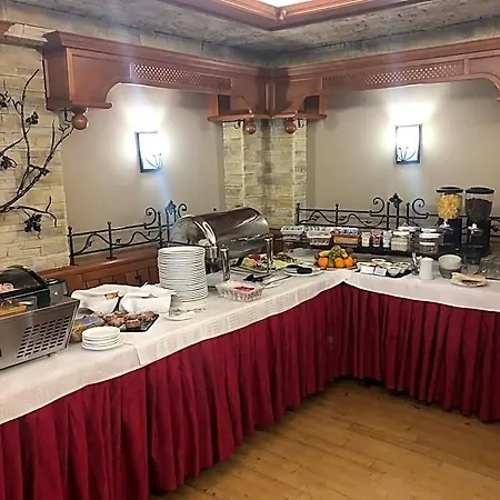 Villa Hotel 4* Debrecín