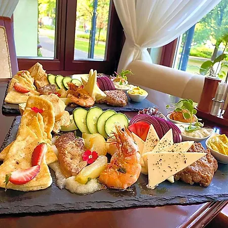 Hotel Villa Hotel 4*